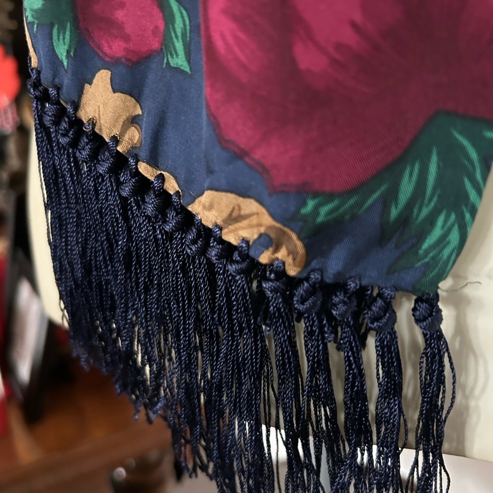 Vintage Blue Floral Print Scarf with Fringe - Picture 4 of 4